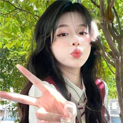 身份曝光后女秘书哭了